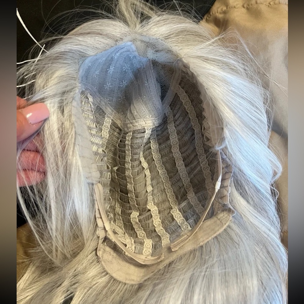 Belle Tress “Salt Dash of Pepper-Layla Wig - Picture 5 of 10